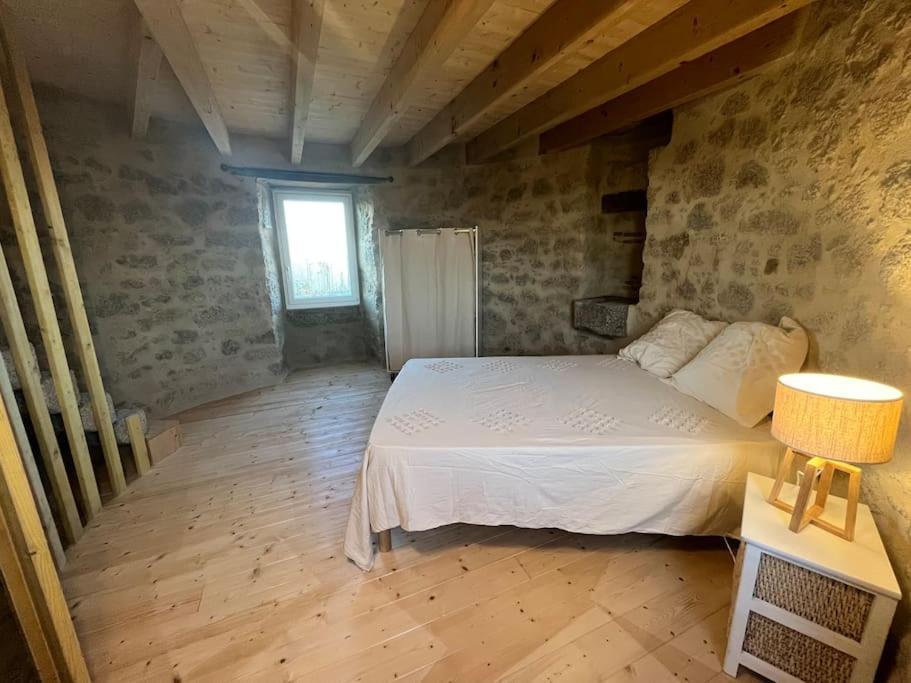 Loue Ancien Moulin A Vent Avec Piscine Et Jacuzzi Villa Neuvy-Bouin Exteriör bild